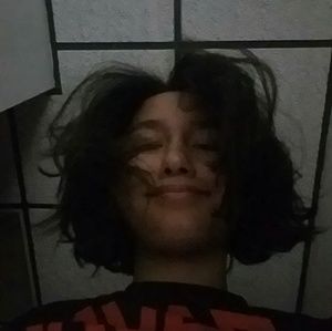 Meet your Posher, Chloe